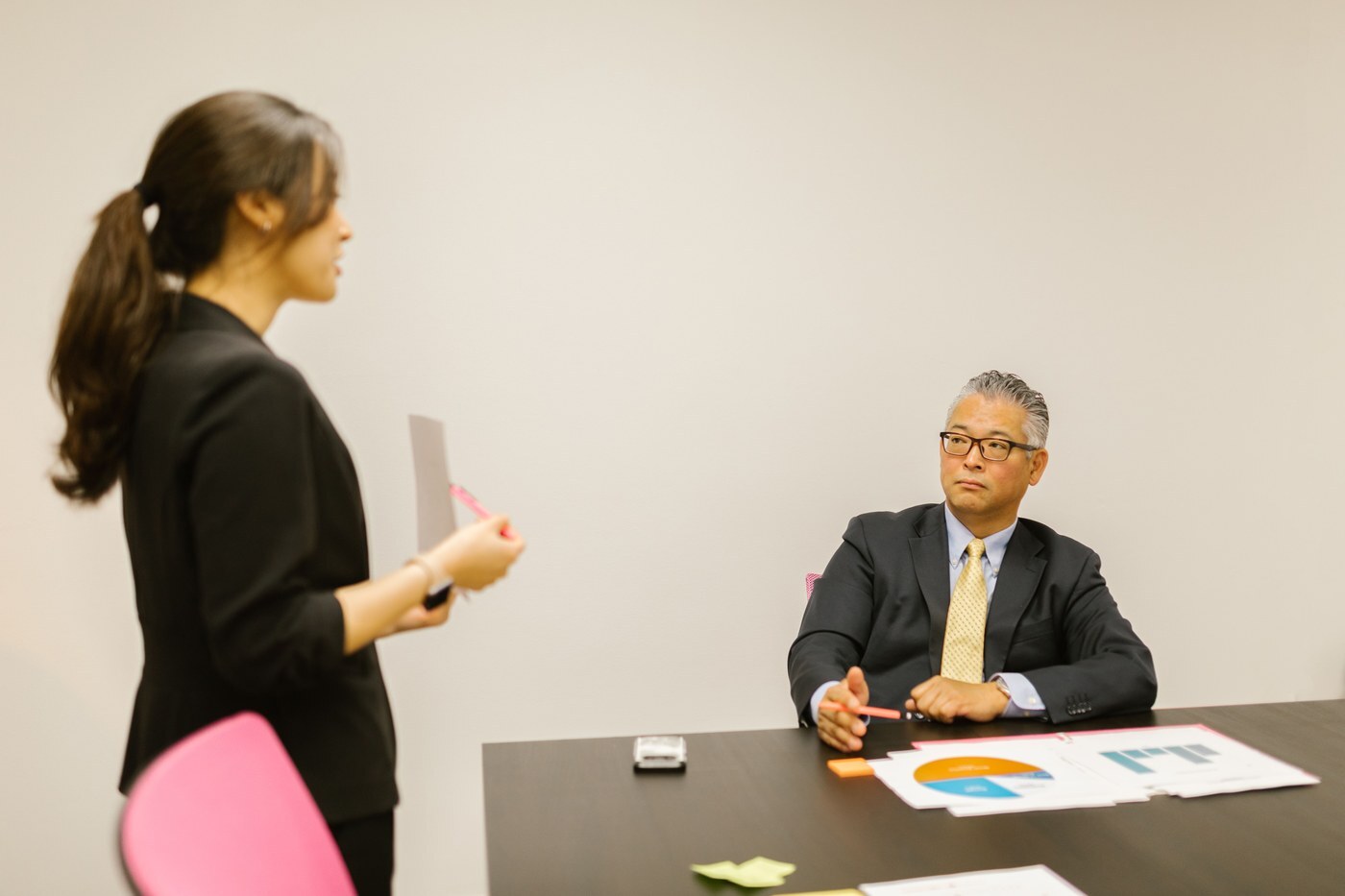 提案會議——你準備了資料,但客戶問的是你的判斷
